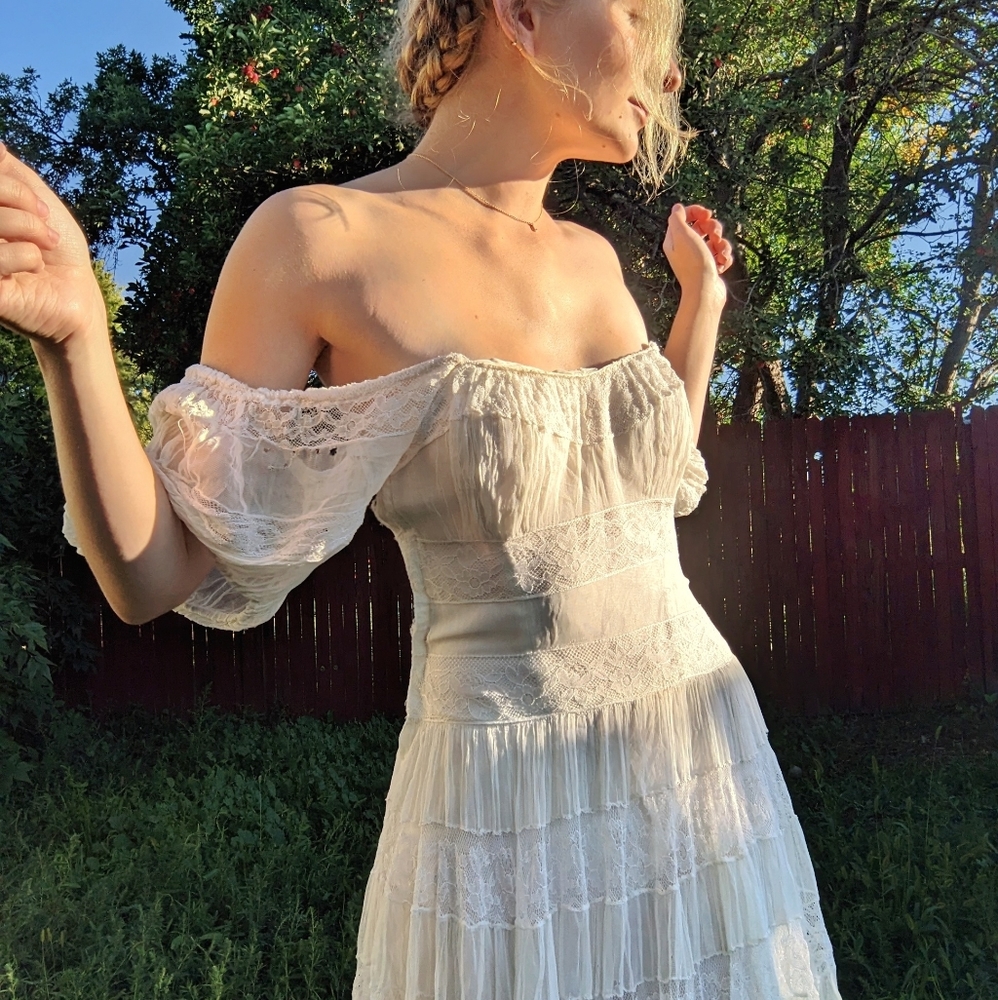 Vintage wedding dress